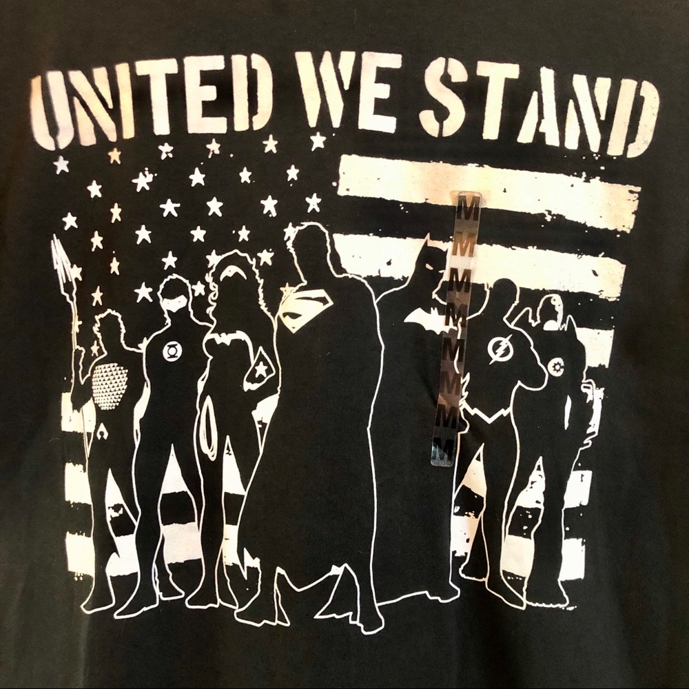 3/$15 NWT Justice League United We Stand Shirt  M